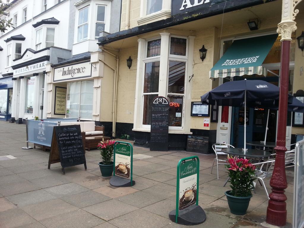 The New Alexandra Hotel Llandudno Eksteriør bilde